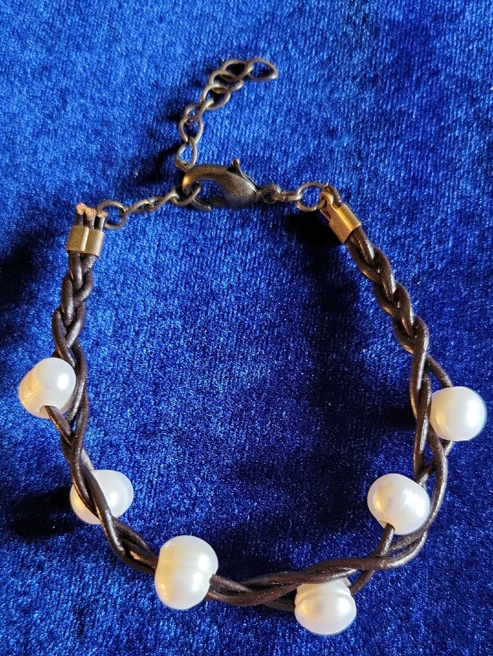 Braided Brown Leather Bracelet with Pearl Accents